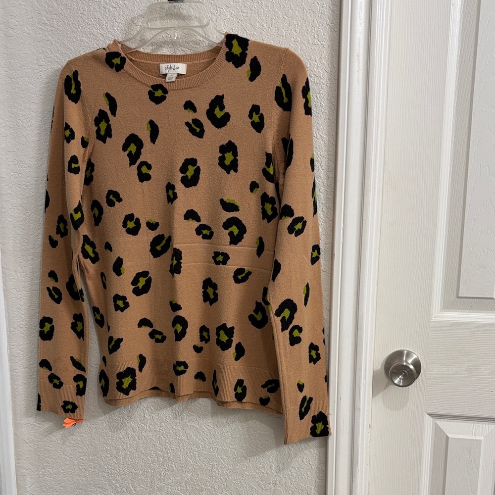 LOFT Tan Leopard Print Sweater Like New